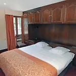 Logis Hotel Le Menobu Отель 3*
