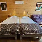 Ξενοδοχείο Logis Le Menobu 3*