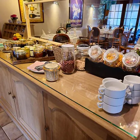 Hotel Logis Hotel Le Menobu 3*