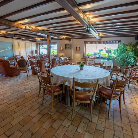 Hotel Logis Hotel Le Menobu 3*