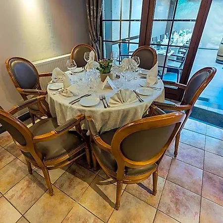 מלון Logis Le Menobu טהאו